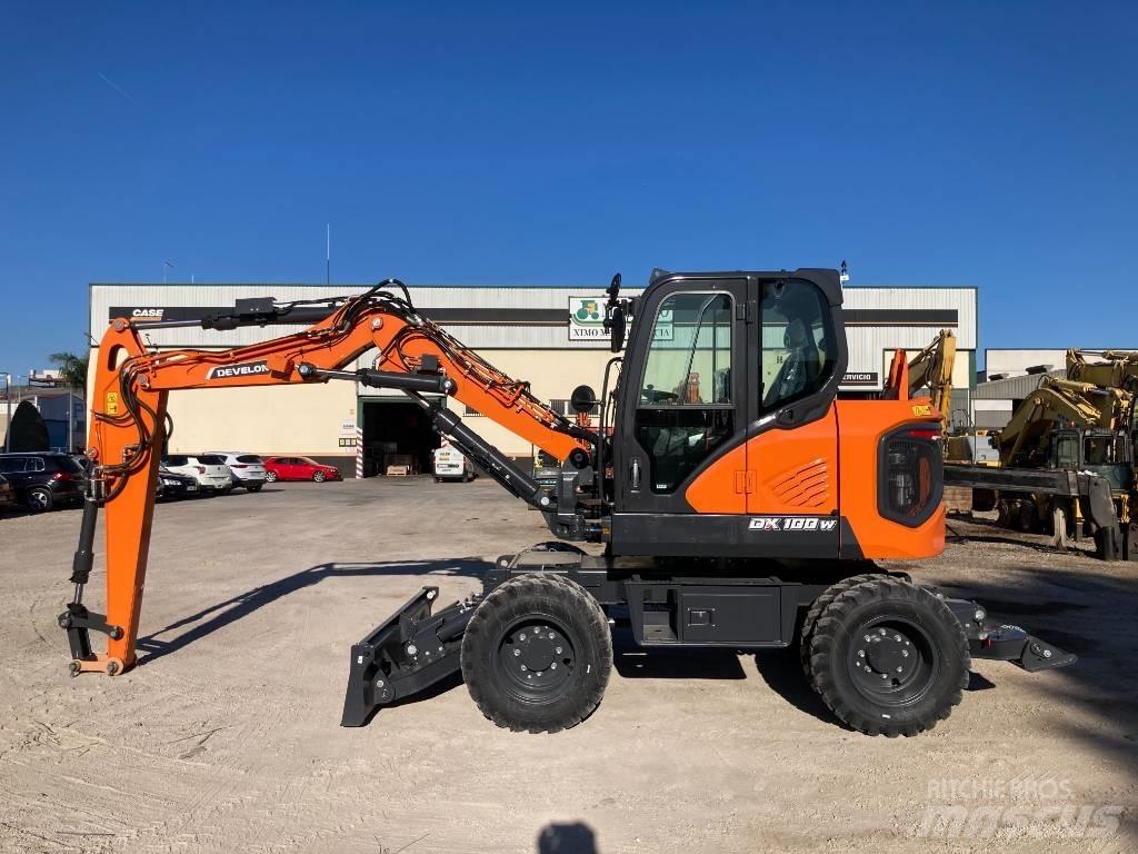 Develon DX 100 W-7 Excavadoras de ruedas