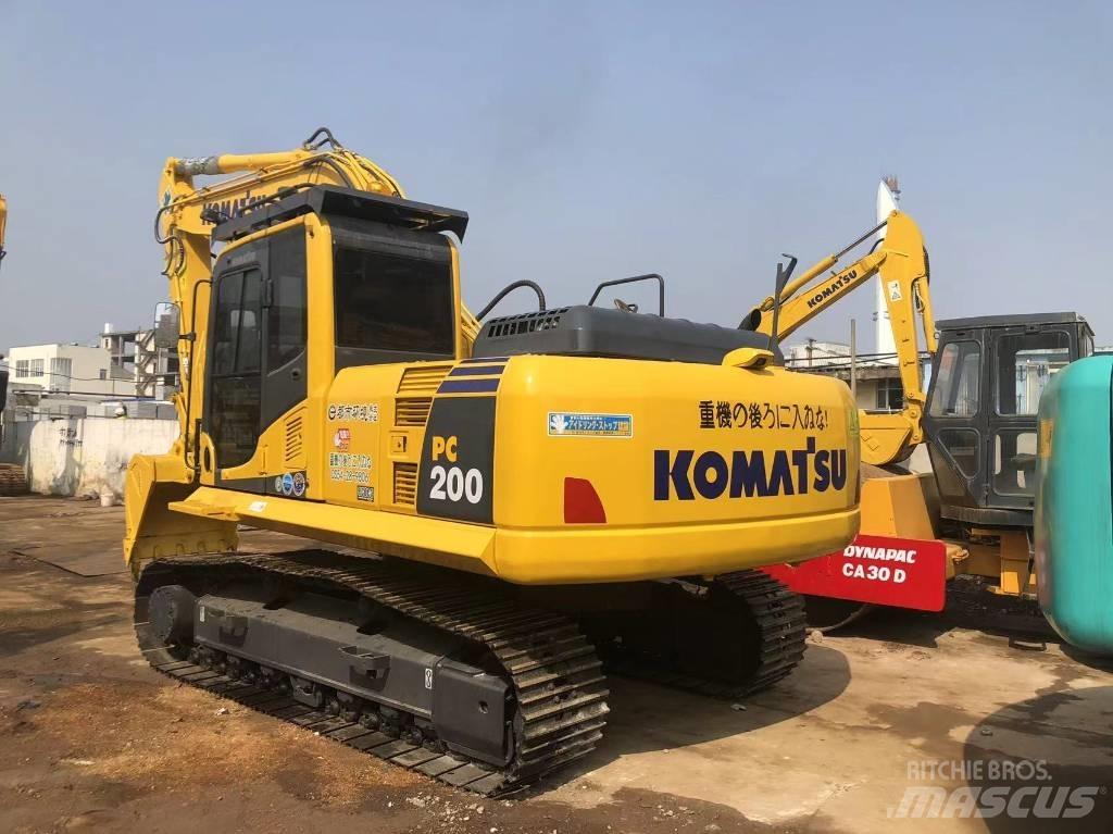 Komatsu PC 220-8 Excavadoras de cadenas