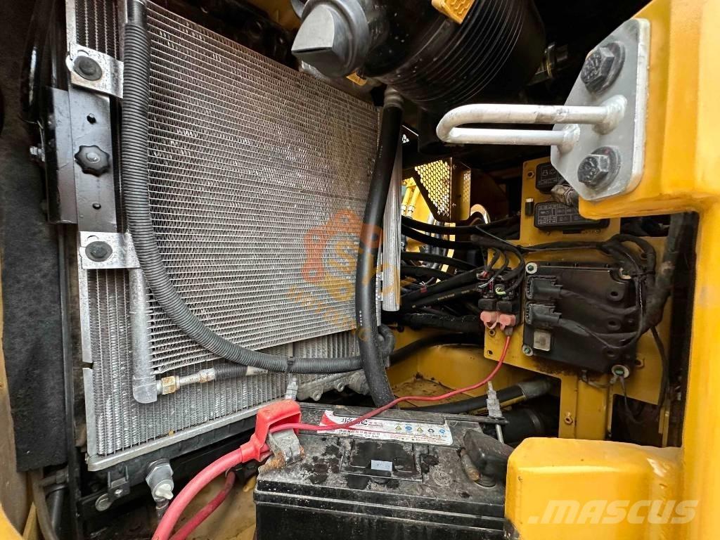 CAT 310 Excavadoras de cadenas