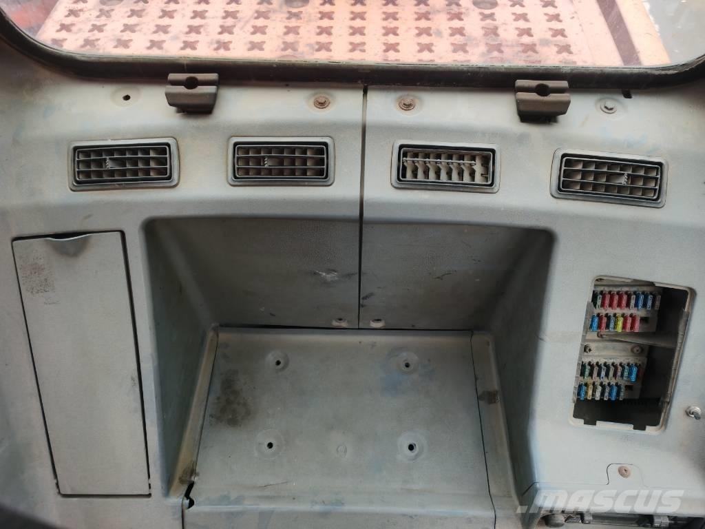 Doosan DX 300 LC--9C Excavadoras de cadenas
