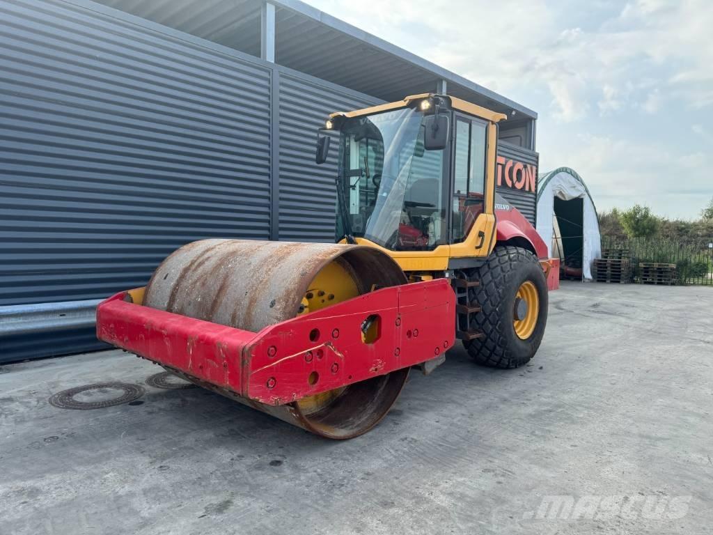 Volvo SD135B Rodillos de un solo tambor