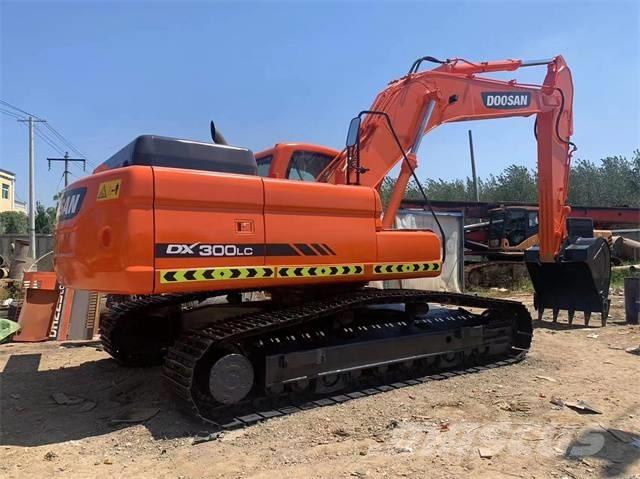 Doosan DX300 Excavadoras de cadenas