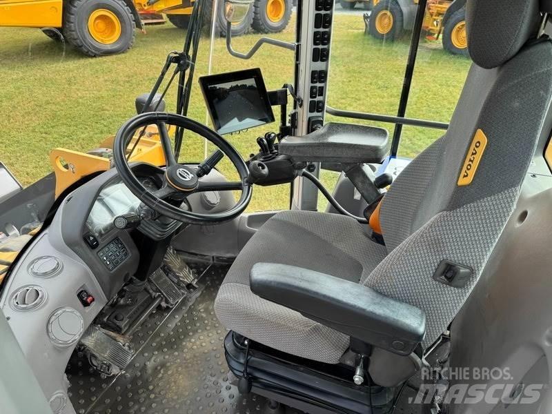 Volvo L 120 H Cargadoras sobre ruedas
