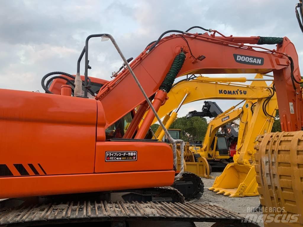Doosan DX 225 LC Excavadoras de cadenas