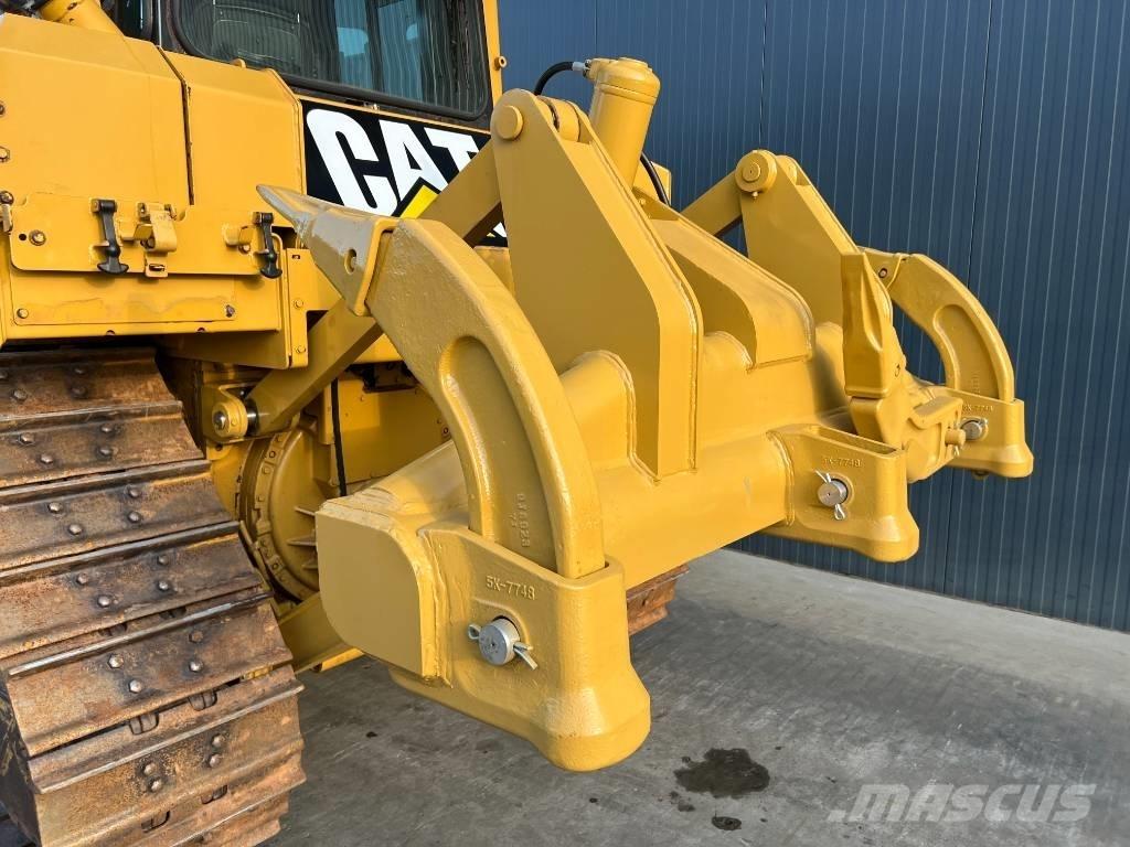 CAT D6T XL Buldozer sobre oruga
