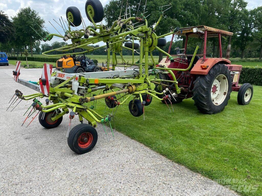 CLAAS volto 1050t Rastrillos y henificadores