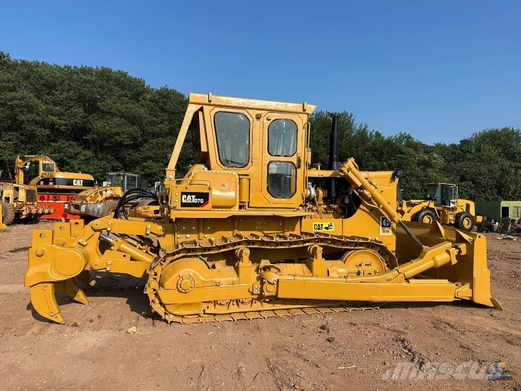 CAT D7G Buldozer sobre oruga