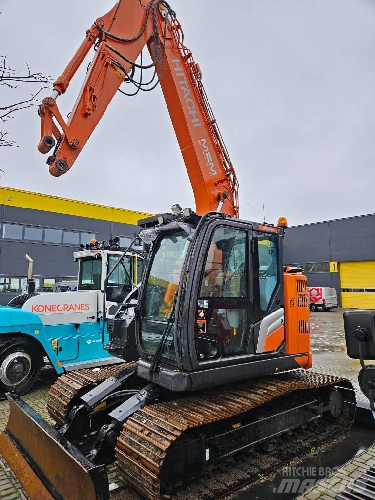Hitachi ZX 135 US-7 Excavadoras de cadenas