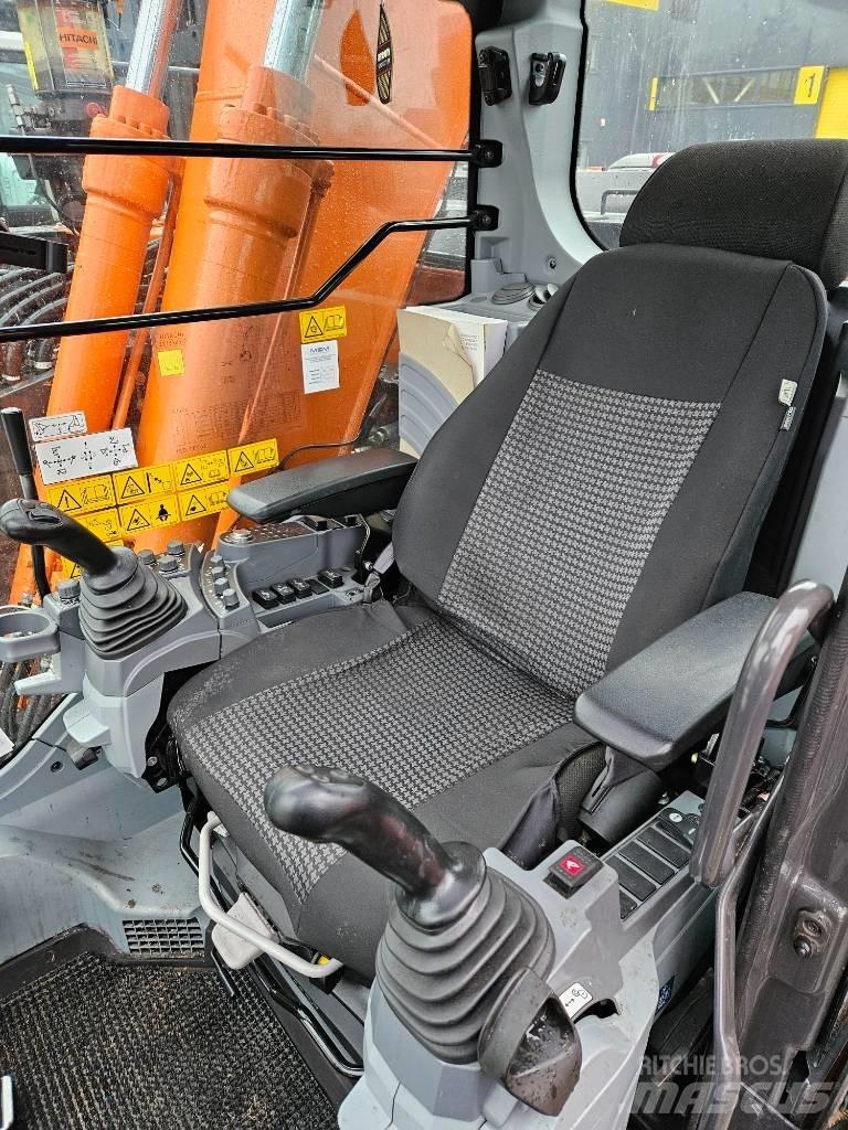 Hitachi ZX 135 US-7 Excavadoras de cadenas