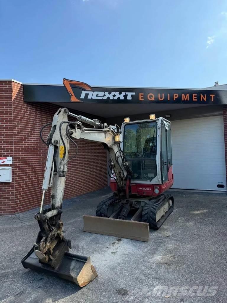 Takeuchi TB230 Excavadoras de cadenas