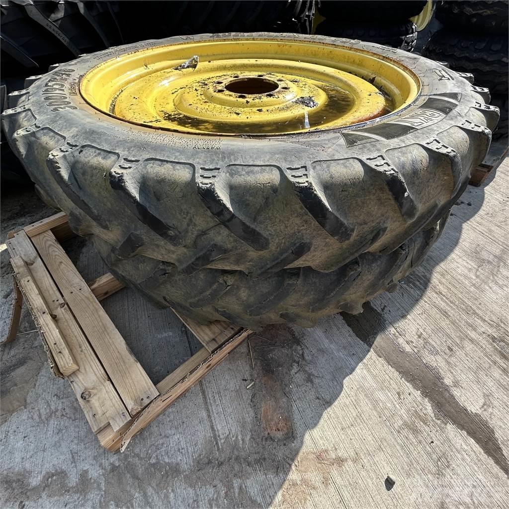  300/95R46 Neumáticos, ruedas y llantas