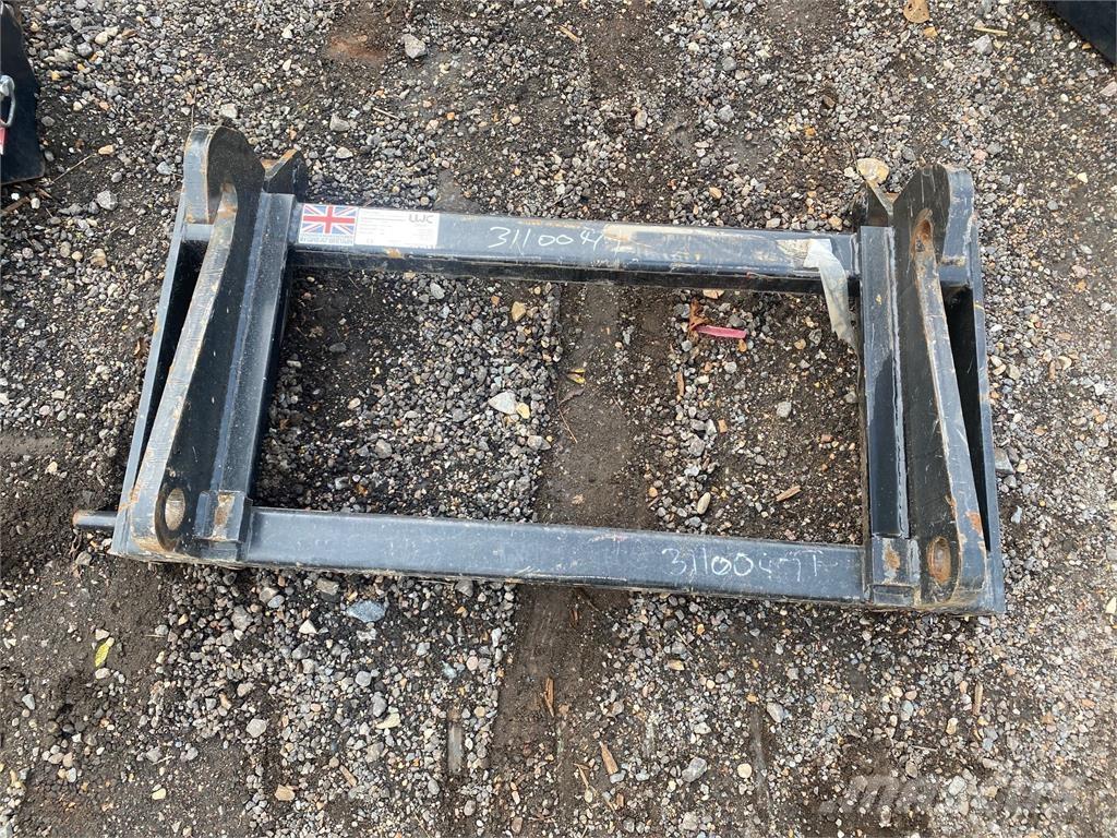  ADAPTOR PLATE Manipuladores telescópicos agrícolas