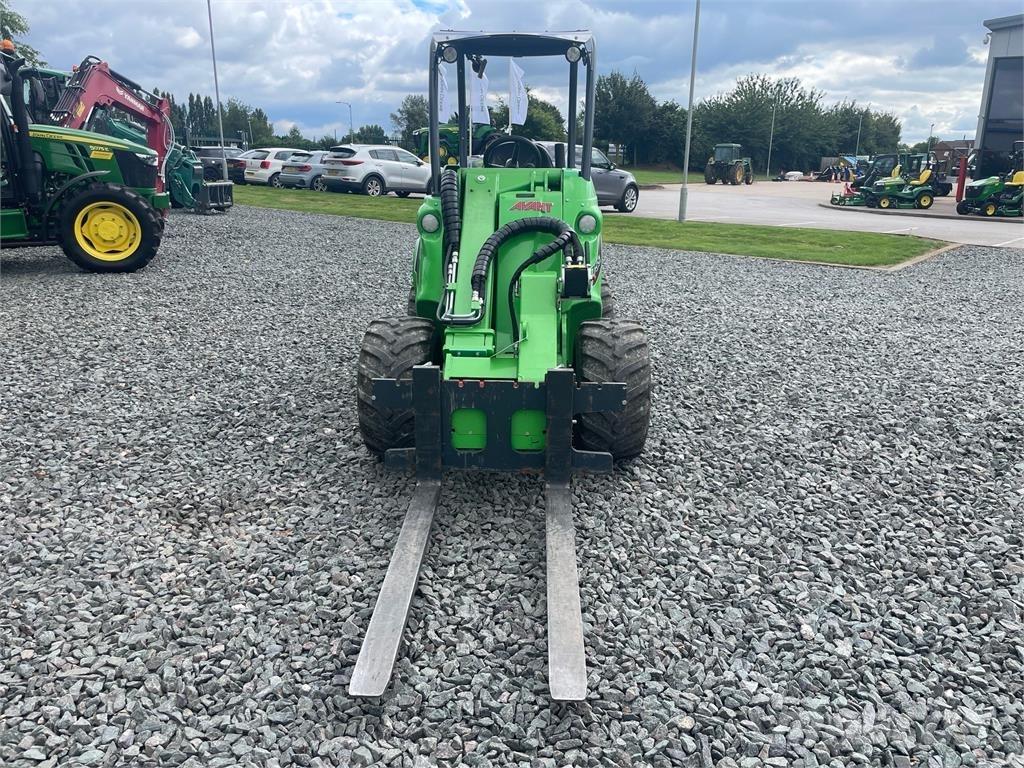 Avant 755I Cargadoras sobre ruedas