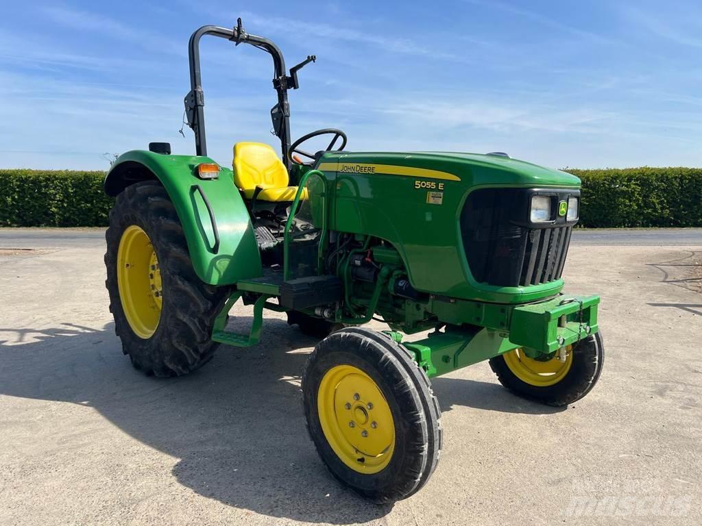 John Deere 5055E Tractores