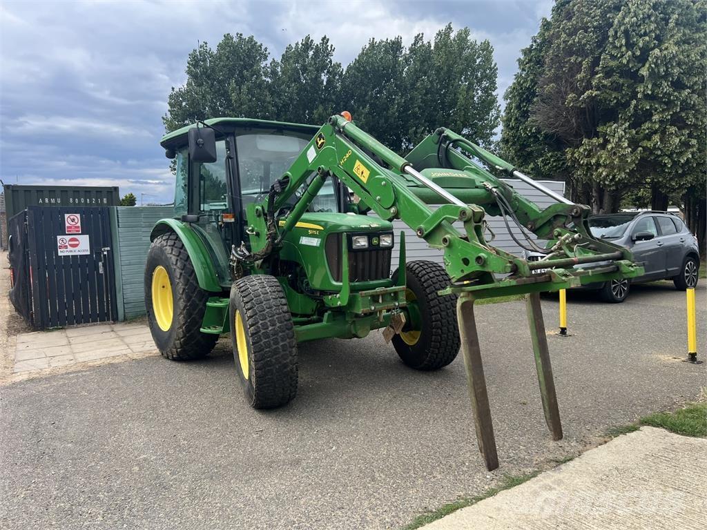 John Deere 5075E Tractores