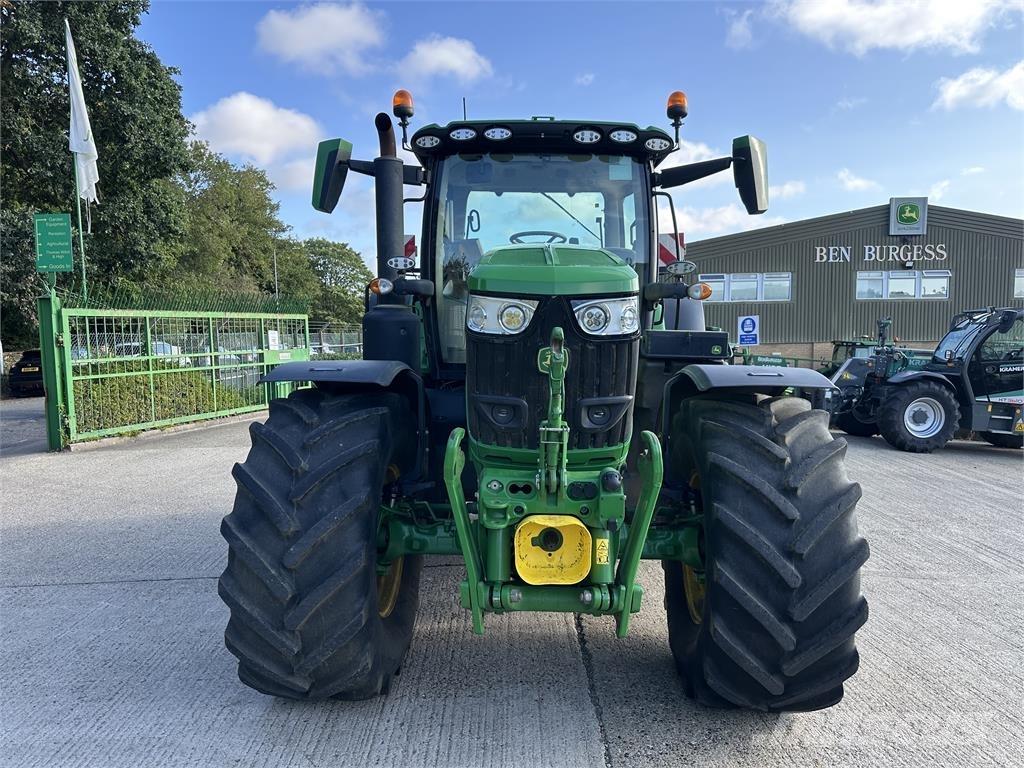 John Deere 6R215 Tractores