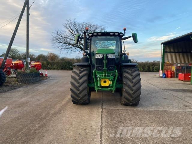 John Deere 6R215 Tractores