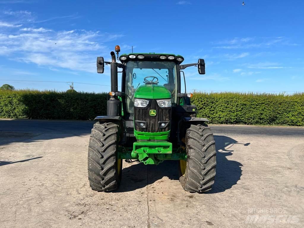 John Deere 6R215 Tractores