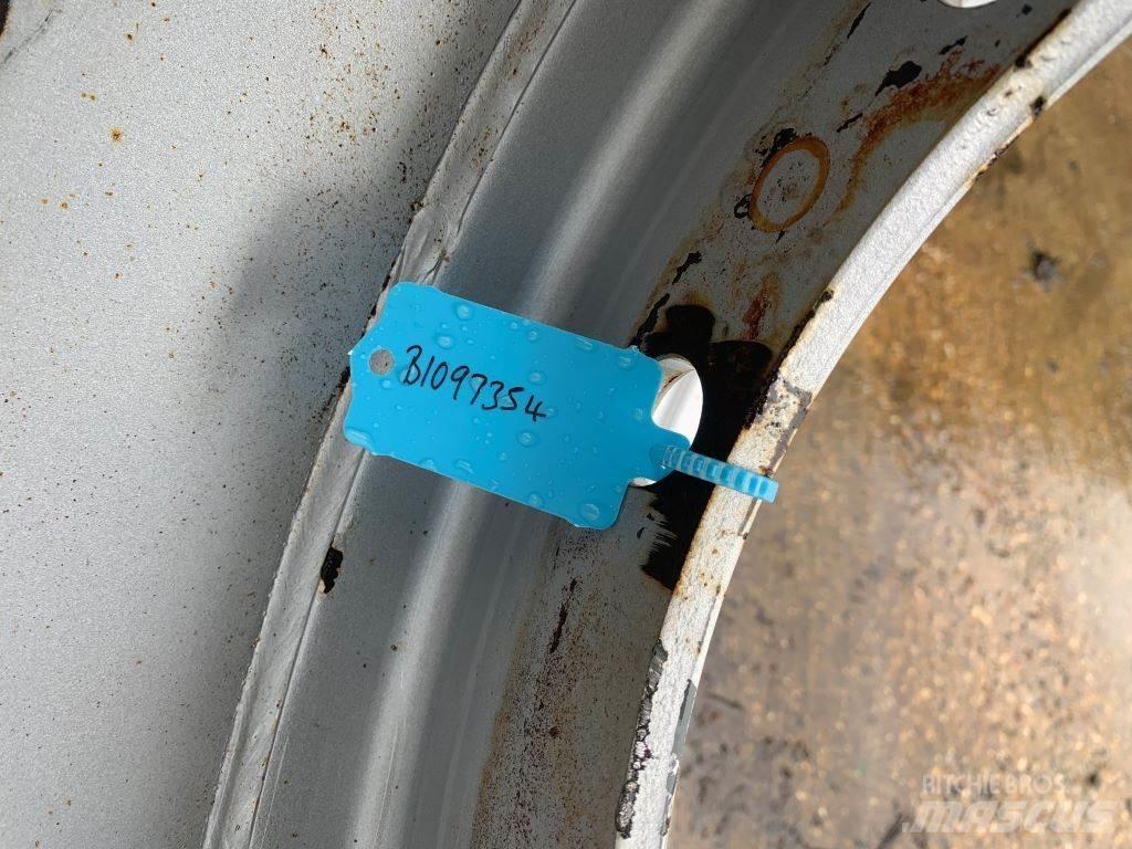 Kramer 500/70R24 Neumáticos, ruedas y llantas