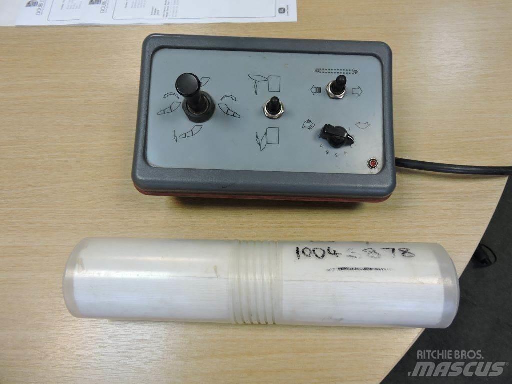 Kverneland 853 Remolques esparcidores de estiércol