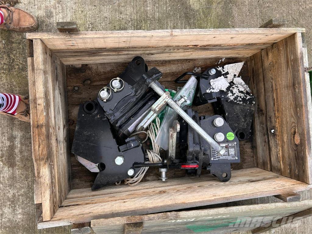 McConnel BRACKETS Manipuladores telescópicos agrícolas