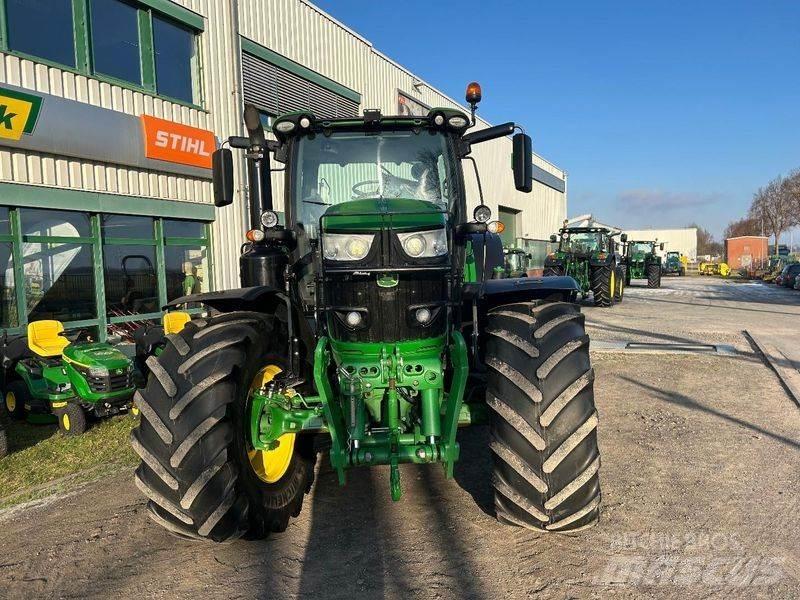 John Deere 6215R Tractores