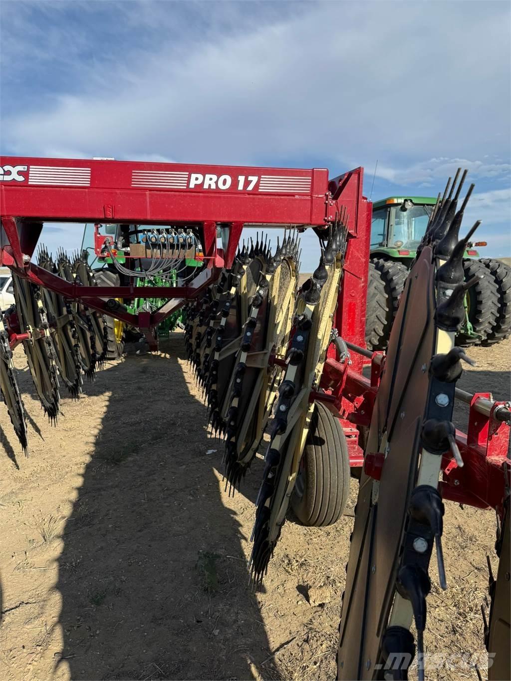 Sitrex Pro17 Rastrillos y henificadores