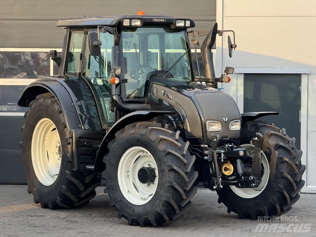 Valtra N 122 V Tractores