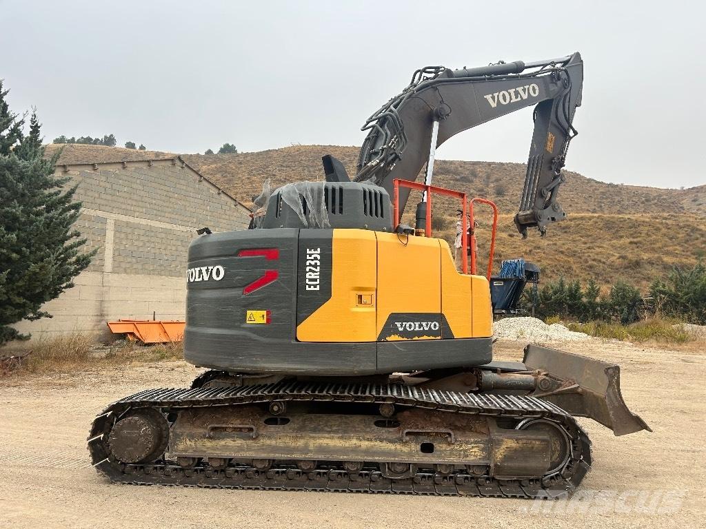 Volvo ECR 235 E Excavadoras de cadenas