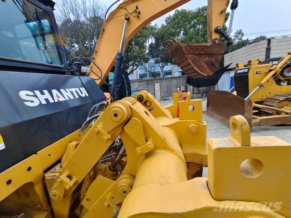 Shantui SD 22 Buldozer sobre oruga