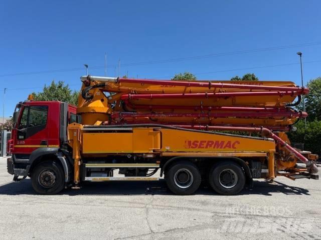 Iveco Trakker 350 Camión hormigonera