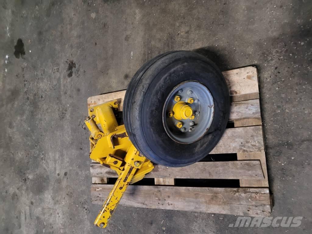 Rumptstad Ploeg wiel Arados reversibles suspendidos