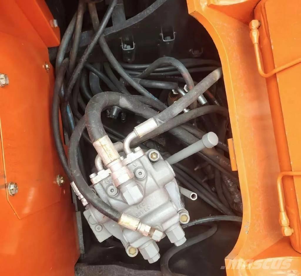 Hitachi 135US-6 Excavadoras de cadenas