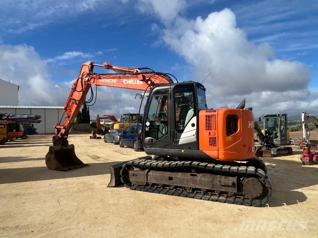 Hitachi ZX 135 Excavadoras de cadenas