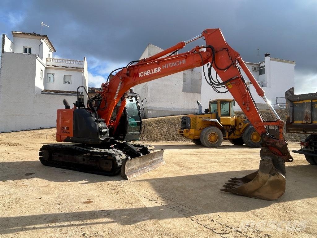 Hitachi ZX 135 Excavadoras de cadenas