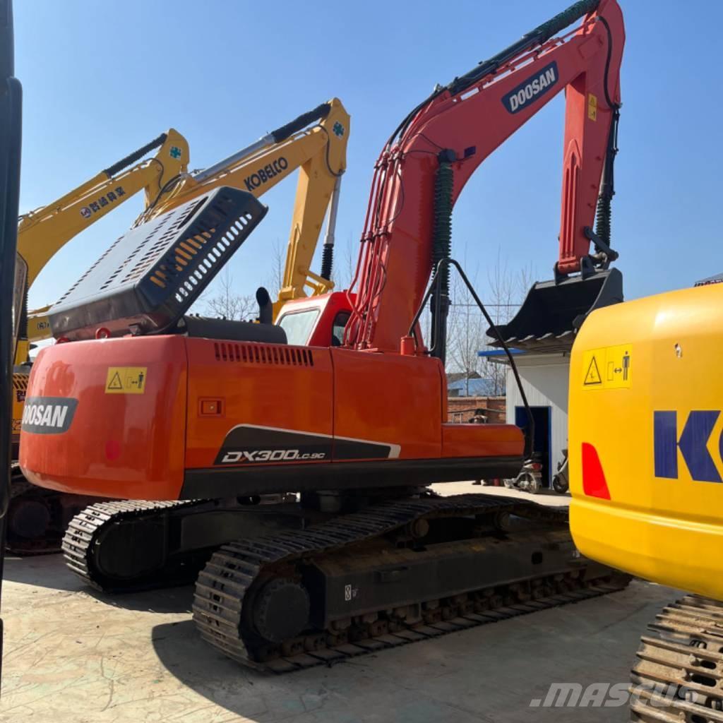 Doosan DX 300 Excavadoras de cadenas