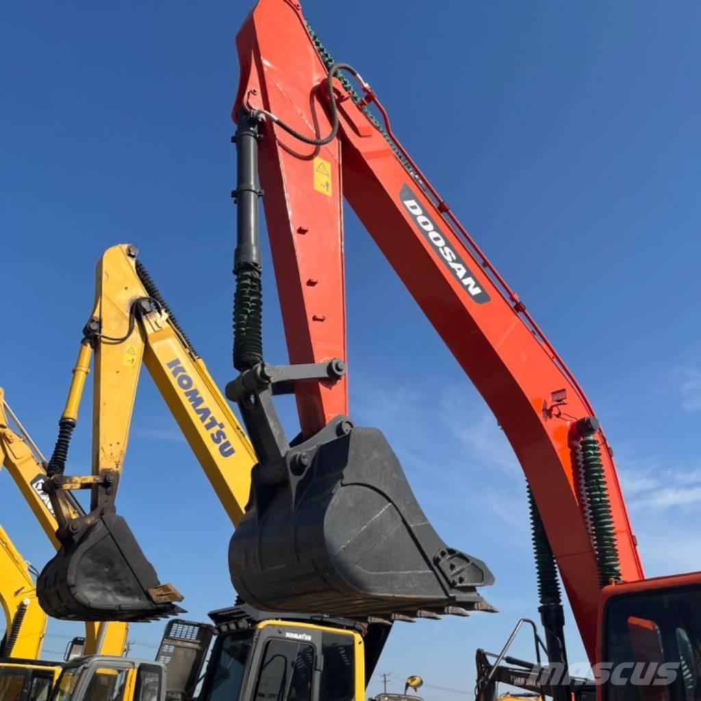 Doosan DX 300 Excavadoras de cadenas