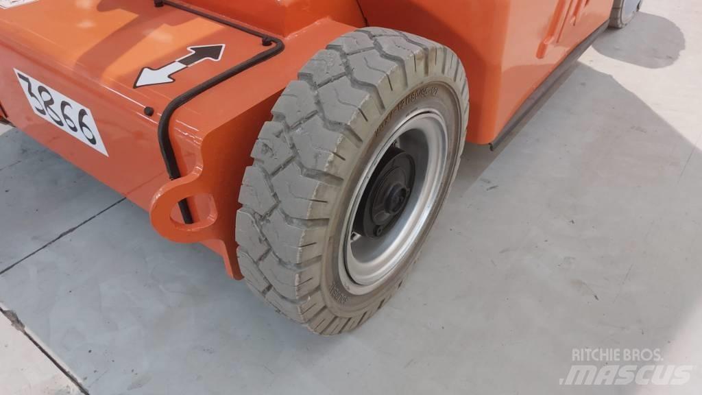 JLG E 400 AJPN Plataforma de trabajo articulada