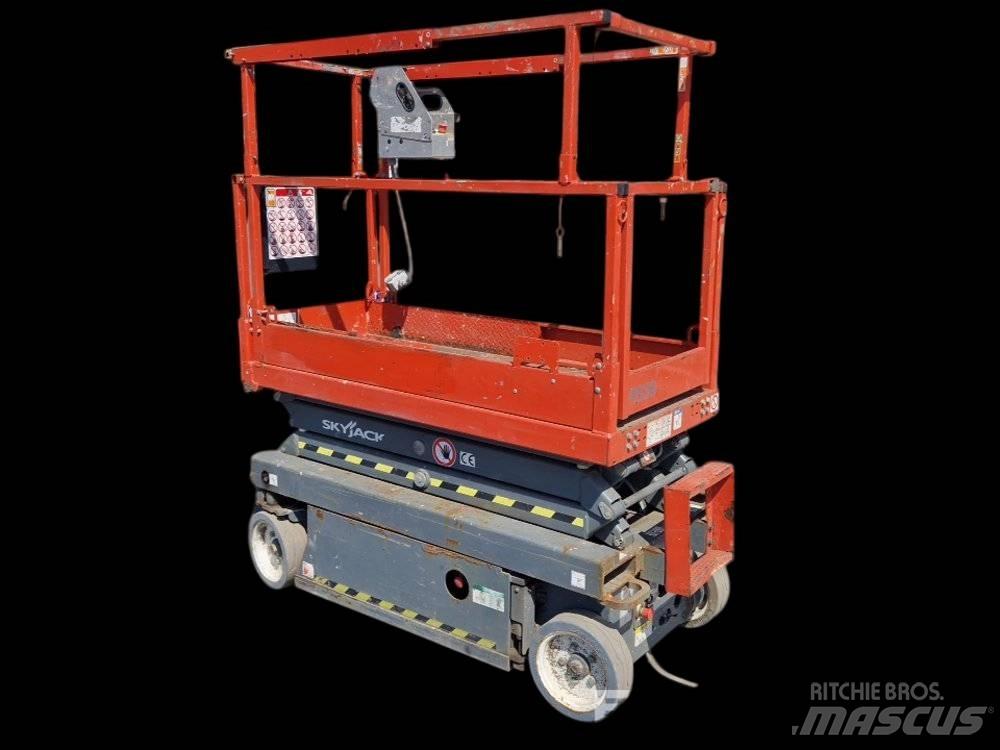 SkyJack SJ III 3215 Plataformas tijera