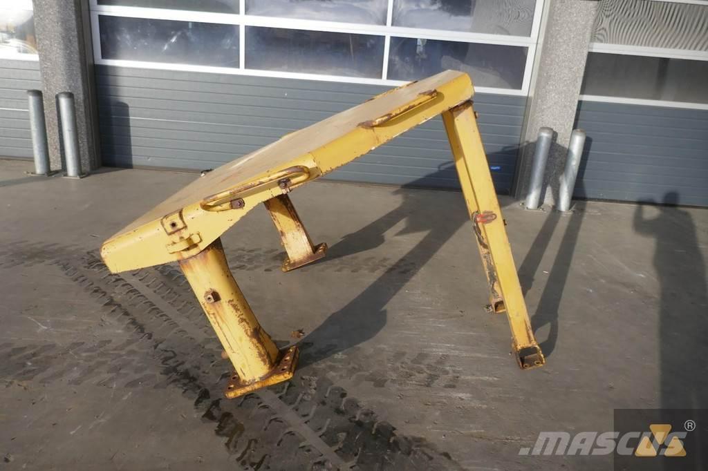 CAT D8N O-rops cab Cabinas e interior