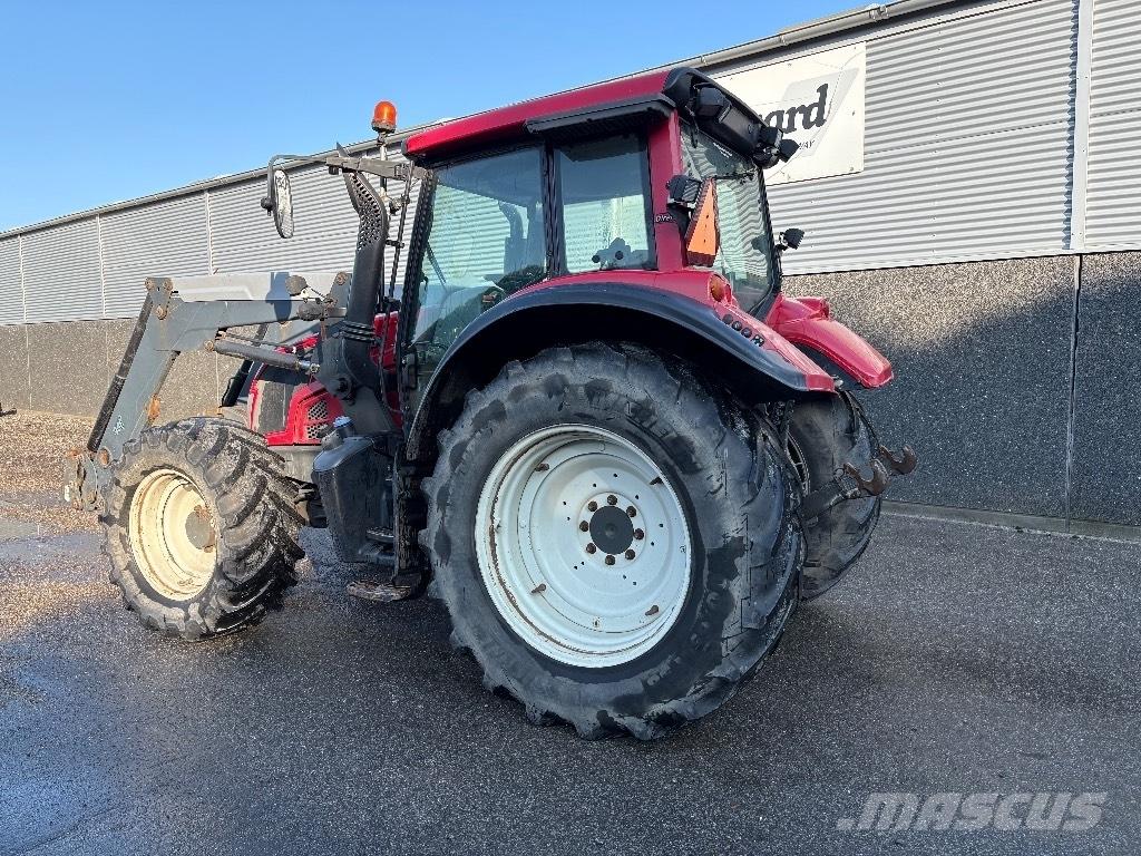 Valtra N 143 Tractores