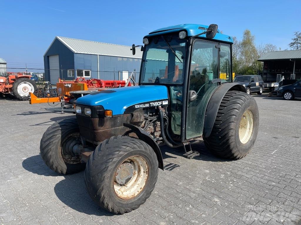 New Holland TN 90 F Tractores