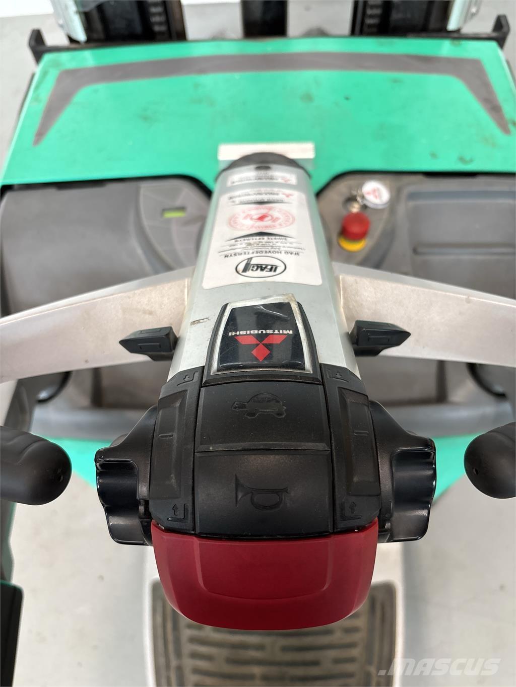 Mitsubishi SBV16N Apiladores eléctricos autopropulsados