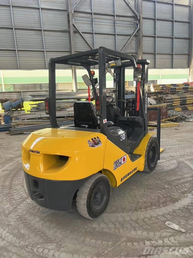 Komatsu FD 30 T-17 Carretillas diesel
