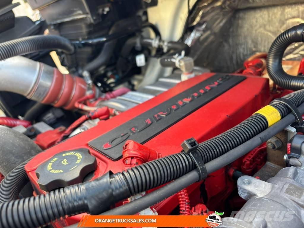 International MV607 Camiones caja cerrada