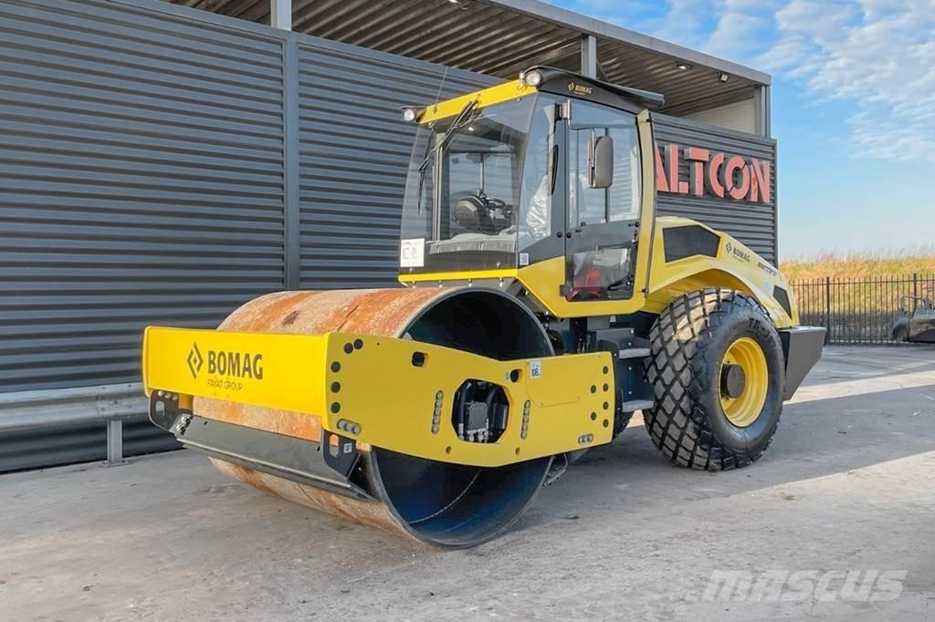 Bomag BW 213 D-5 Rodillos de un solo tambor