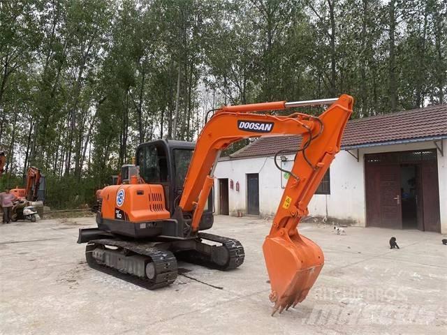 Doosan DX80 Mini excavadoras < 7t