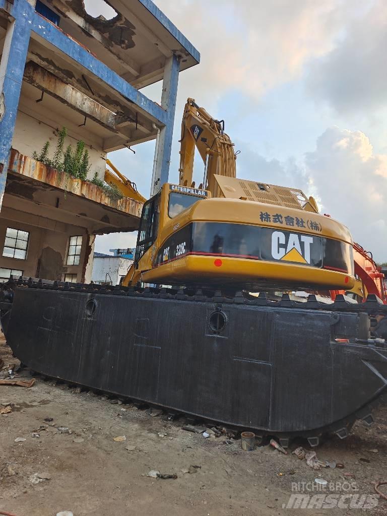 CAT 320 C Excavadoras anfibio