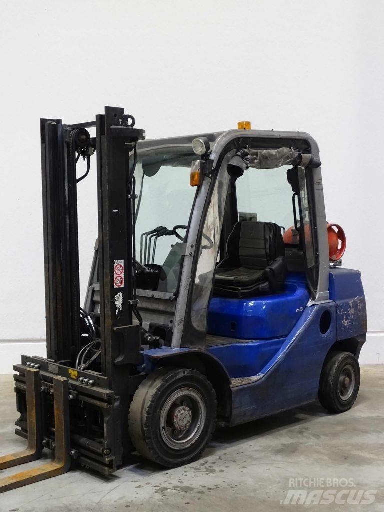 Cesab M325G Carretillas LPG