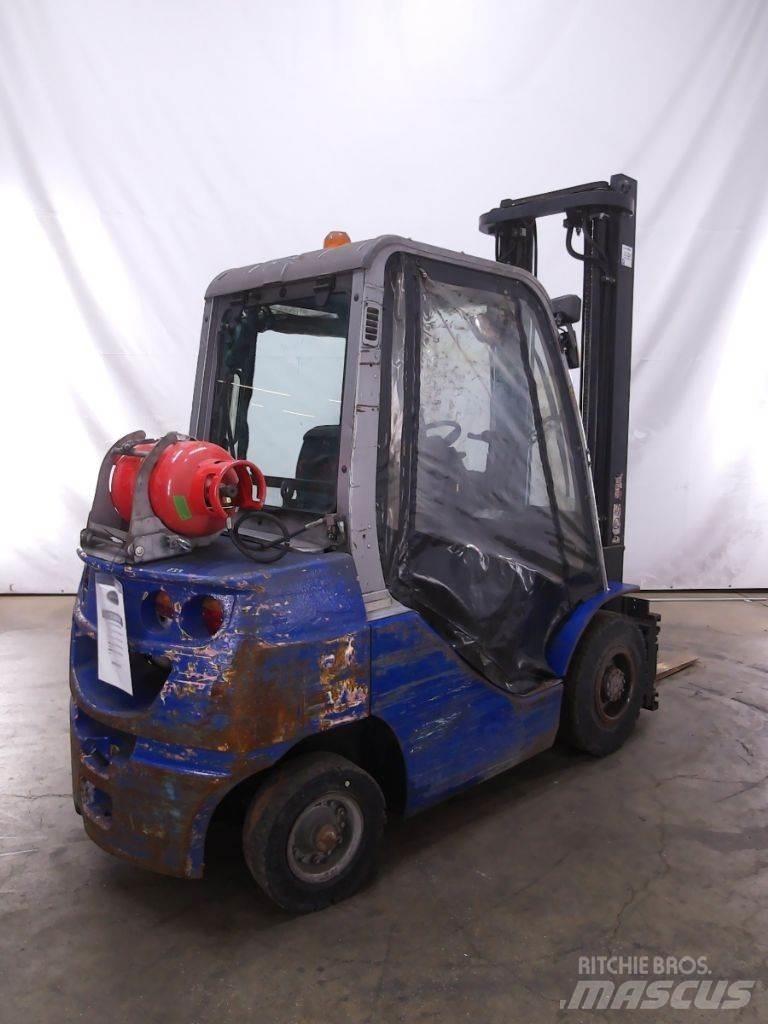 Cesab M325G Carretillas LPG